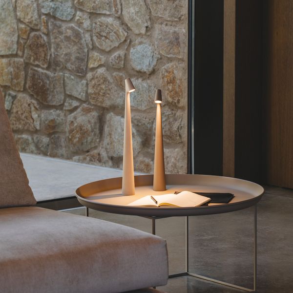 Viba Africa - Portable Akkuleuchte für vielseitige Beleuchtung im Design-Shop Lichtraum24.de kaufen