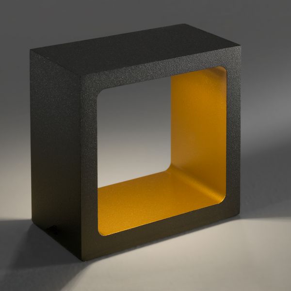 Mini Light T-Sqare LED Tischleuchte schwarz / gold